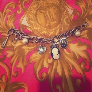 Charm bracelet